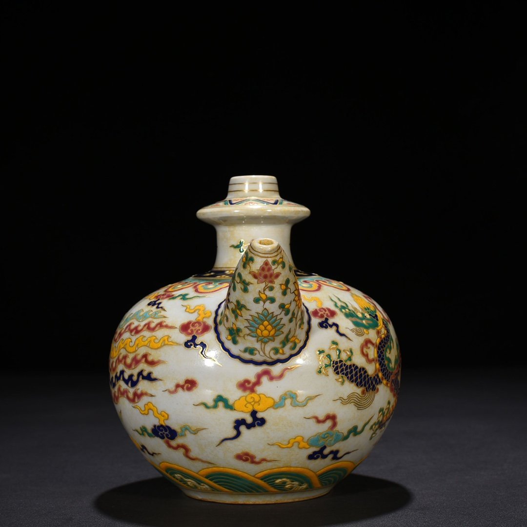 Ming Dynasty Xuande five-color gold-plated military holder