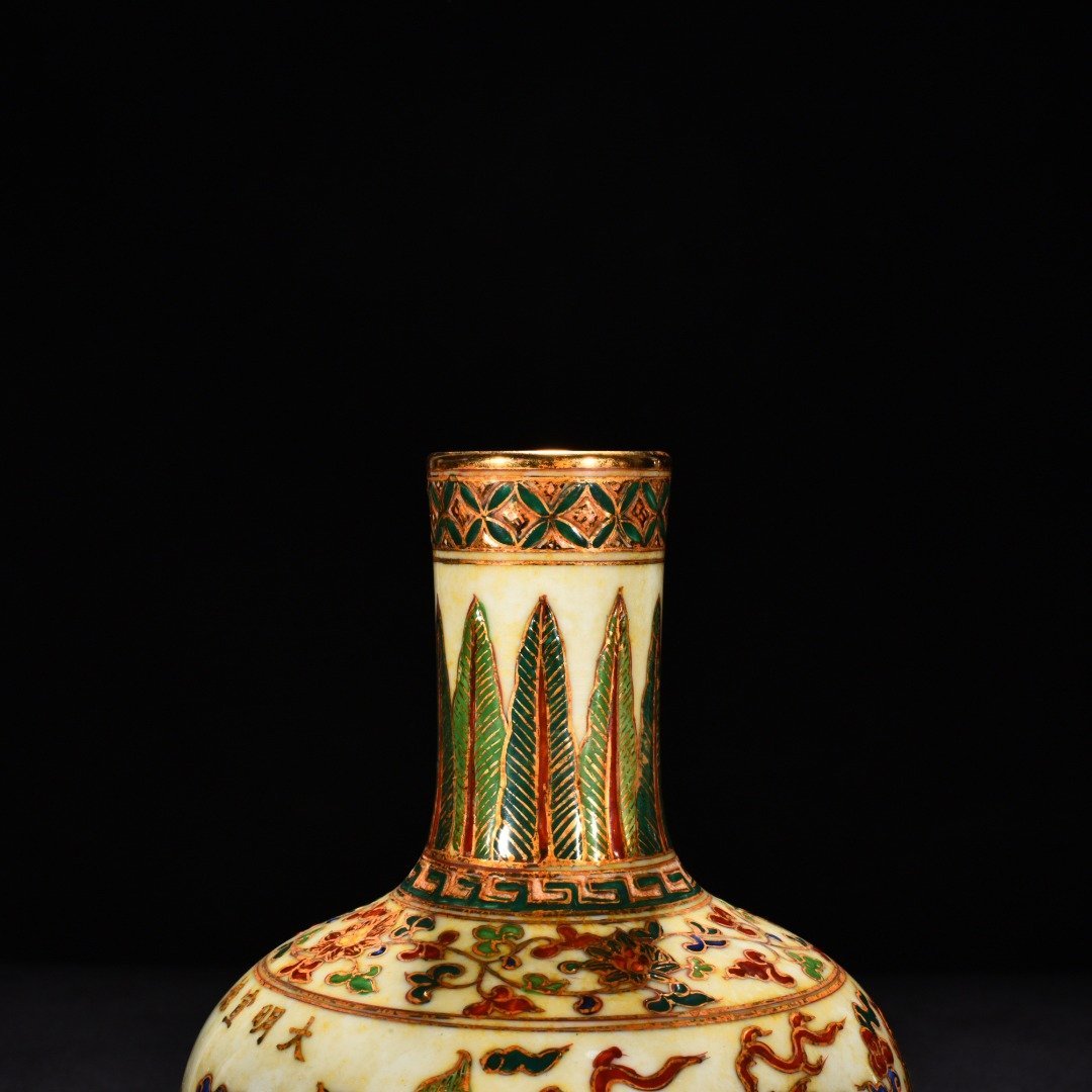 Ming Dynasty Xuande five-color celestial vase with gold dragon and phoenix patterns