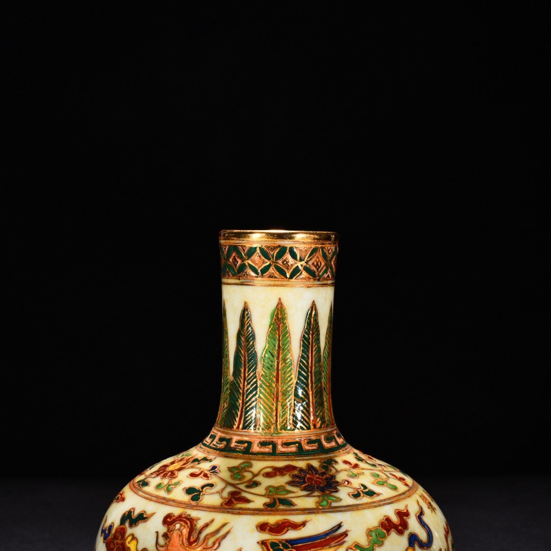 Ming Dynasty Xuande five-color celestial vase with gold dragon and phoenix patterns