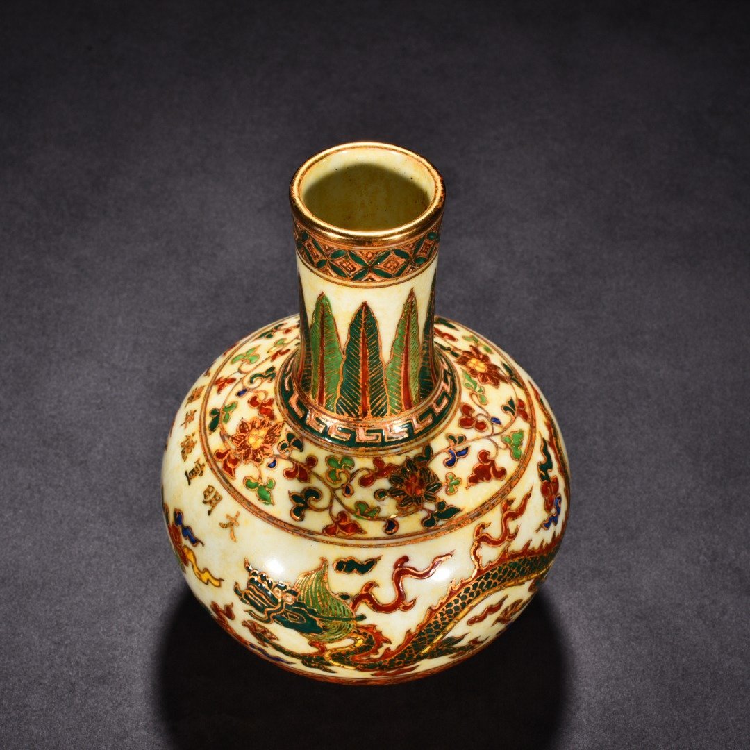 Ming Dynasty Xuande five-color celestial vase with gold dragon and phoenix patterns