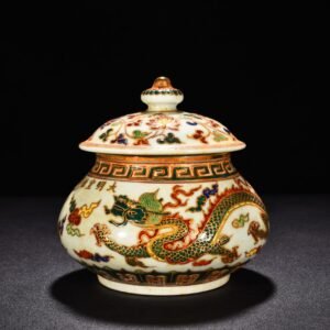 Ming Dynasty Xuande multi-colored covered jar with gold dragon and phoenix pattern