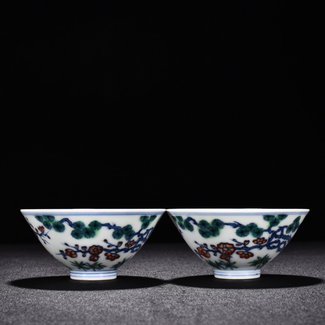 Ming Dynasty Xuande colorful pine bamboo and plum pattern hat cup
