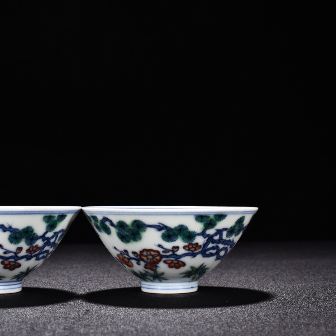Ming Dynasty Xuande colorful pine bamboo and plum pattern hat cup