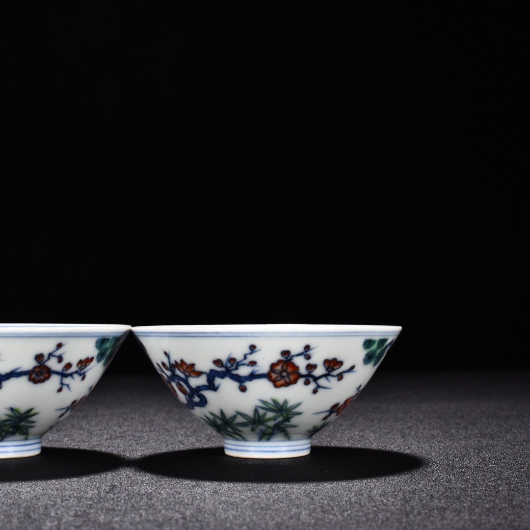 Ming Dynasty Xuande colorful pine bamboo and plum pattern hat cup