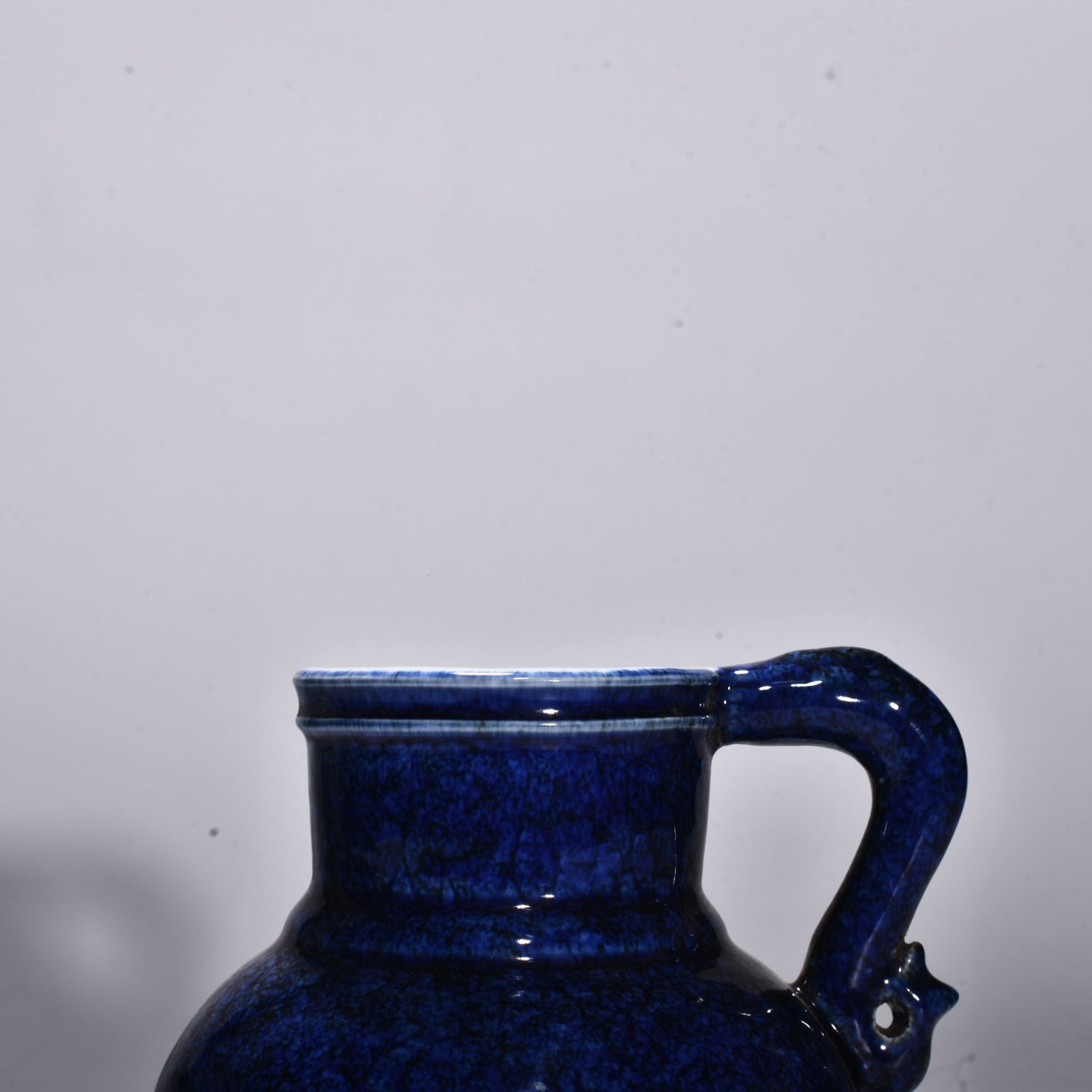 Ming Dynasty Xuande engraved flower pattern