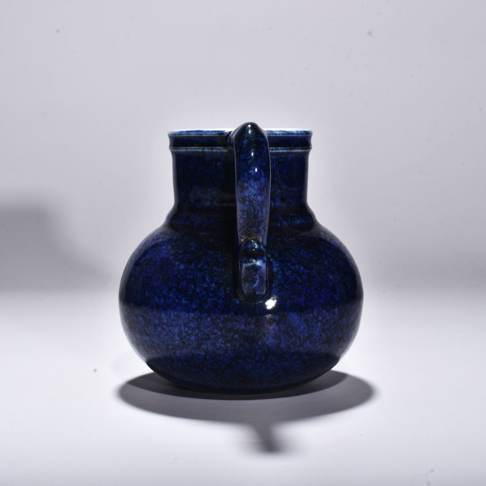Ming Dynasty Xuande engraved flower pattern
