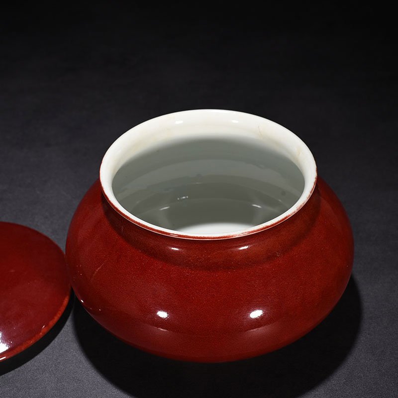 Ming Dynasty Xuande ruby ​​red glaze covered jar