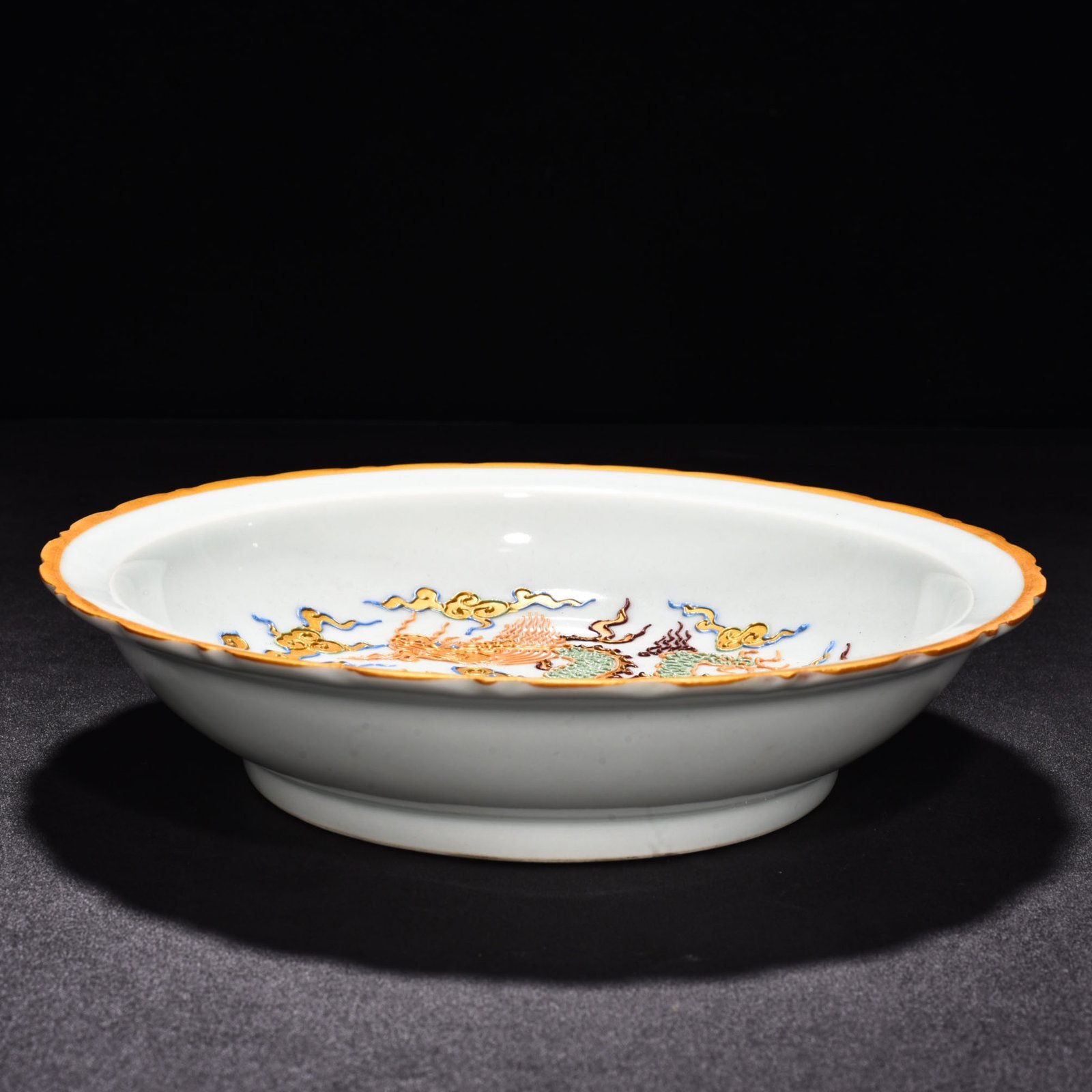 Ming Dynasty Xuande lilac powder painted gold cloud dragon pattern rhombus mouth plate
