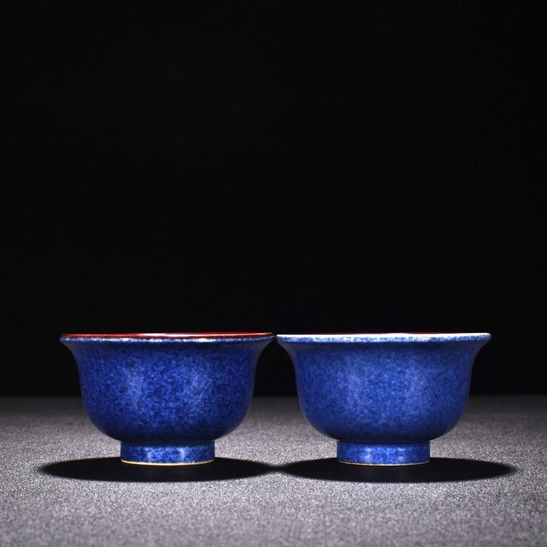 Ming Dynasty Xuande blue and red glaze hand cup