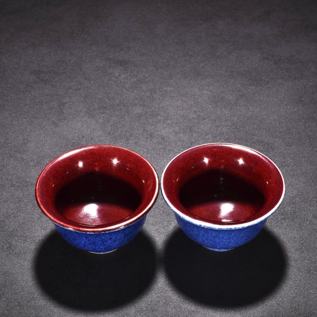 Ming Dynasty Xuande blue and red glaze hand cup