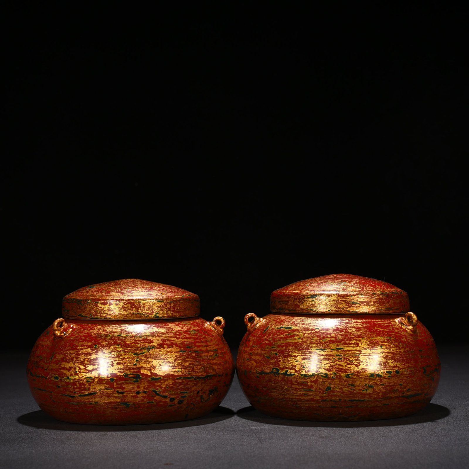 Ming Dynasty Xuande porcelain body large lacquer bronze color three-series lid jar