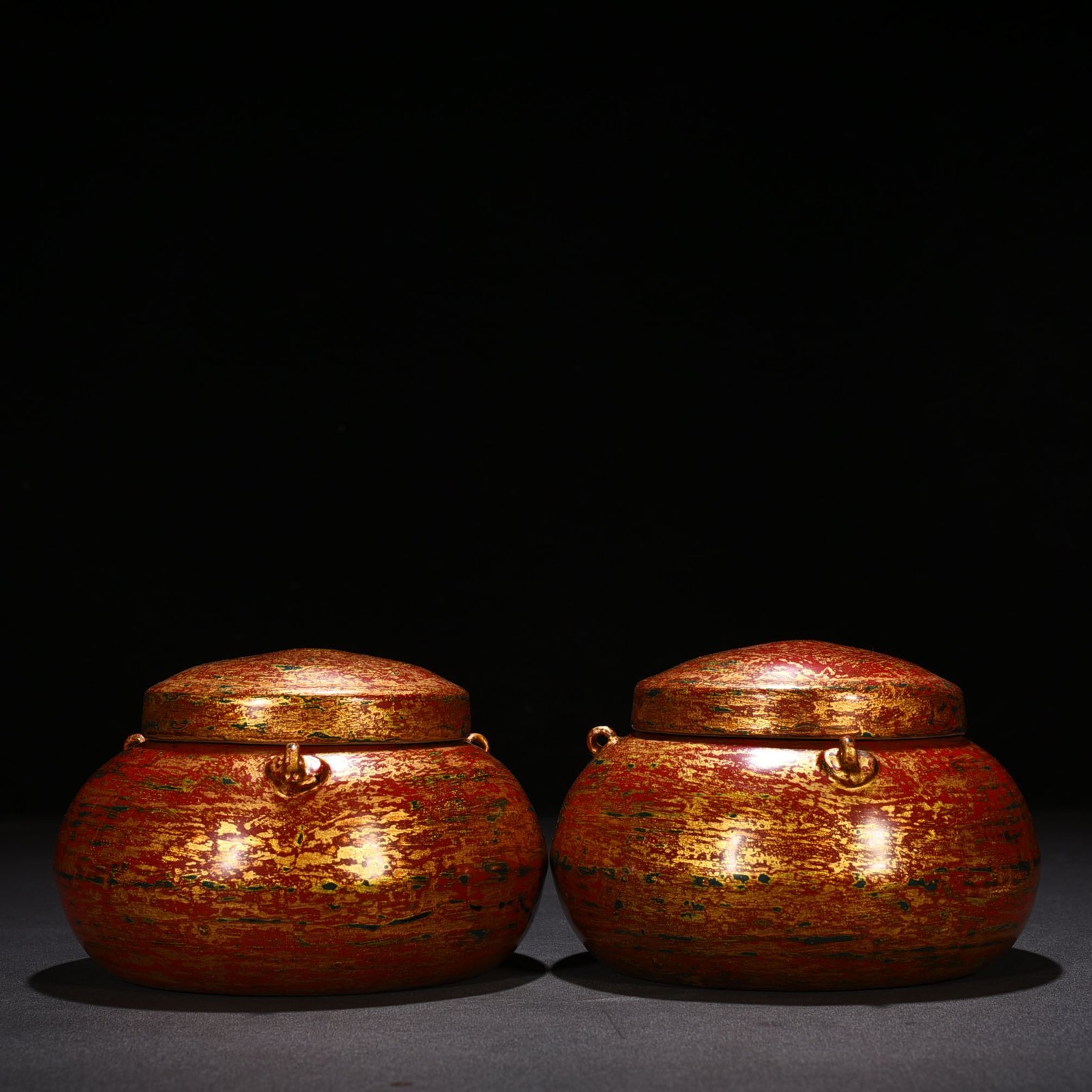 Ming Dynasty Xuande porcelain body large lacquer bronze color three-series lid jar