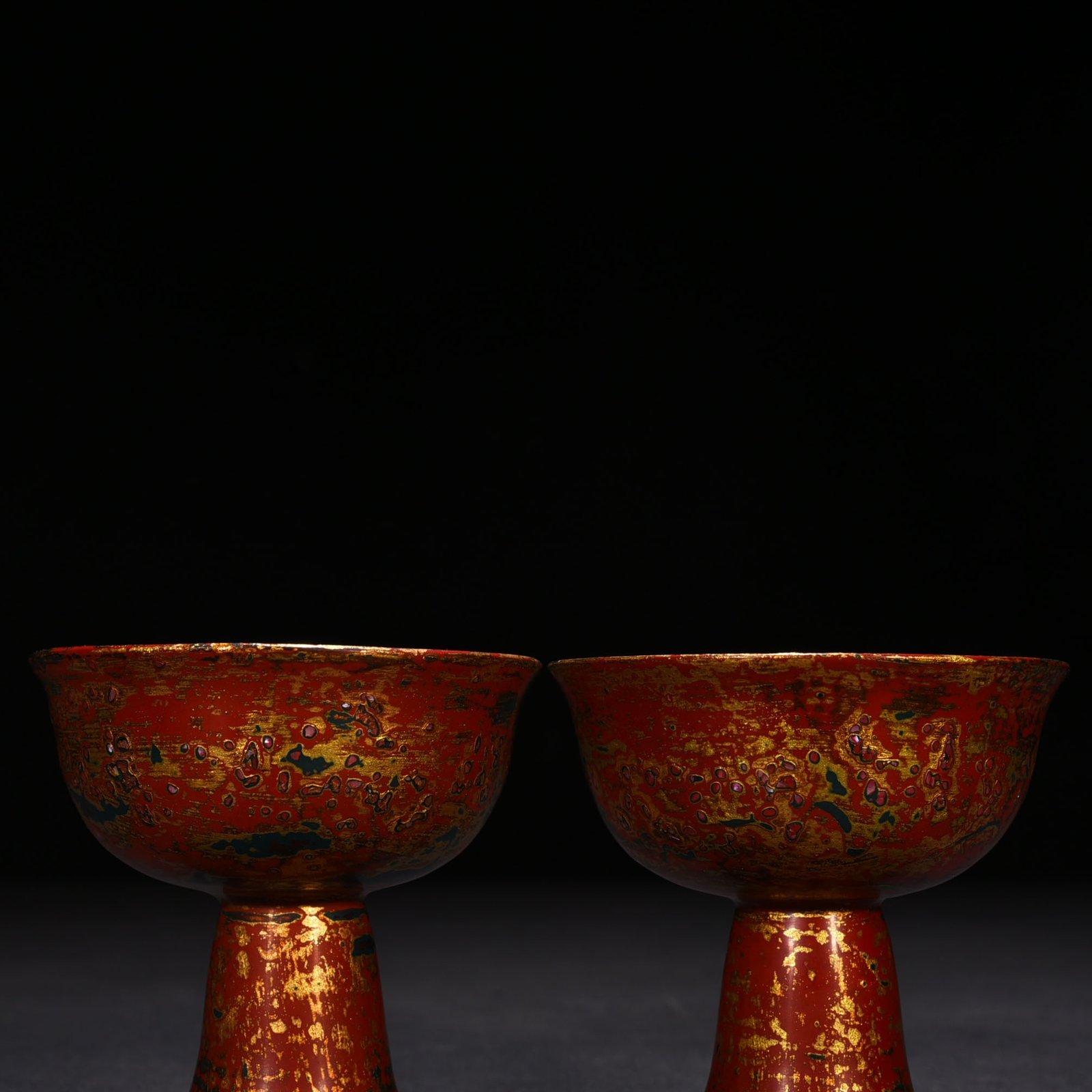 Ming Dynasty Xuande porcelain body large lacquer mother-of-pearl bronze goblet
