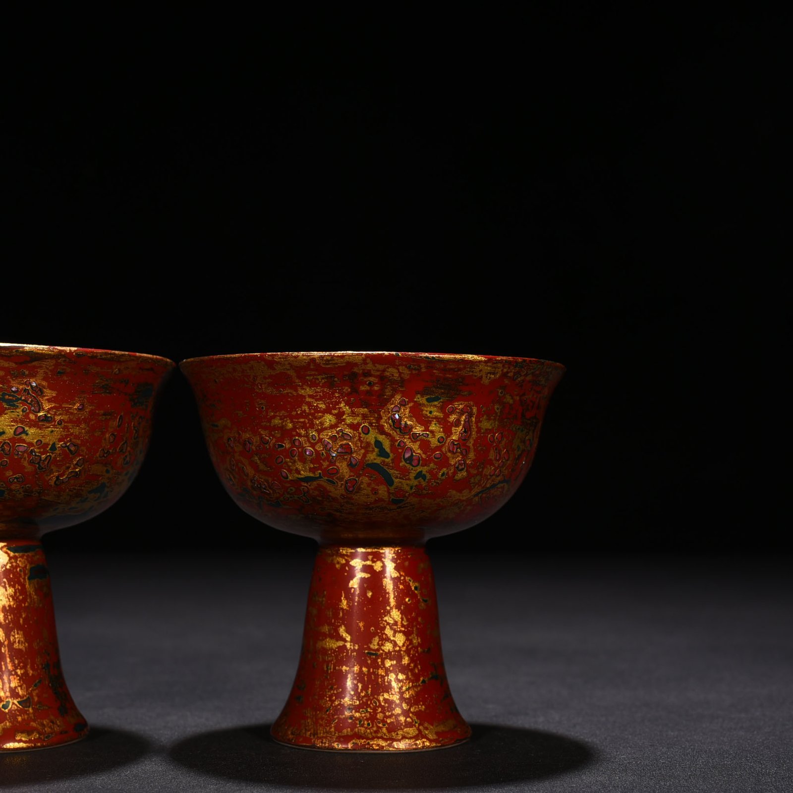 Ming Dynasty Xuande porcelain body large lacquer mother-of-pearl bronze goblet