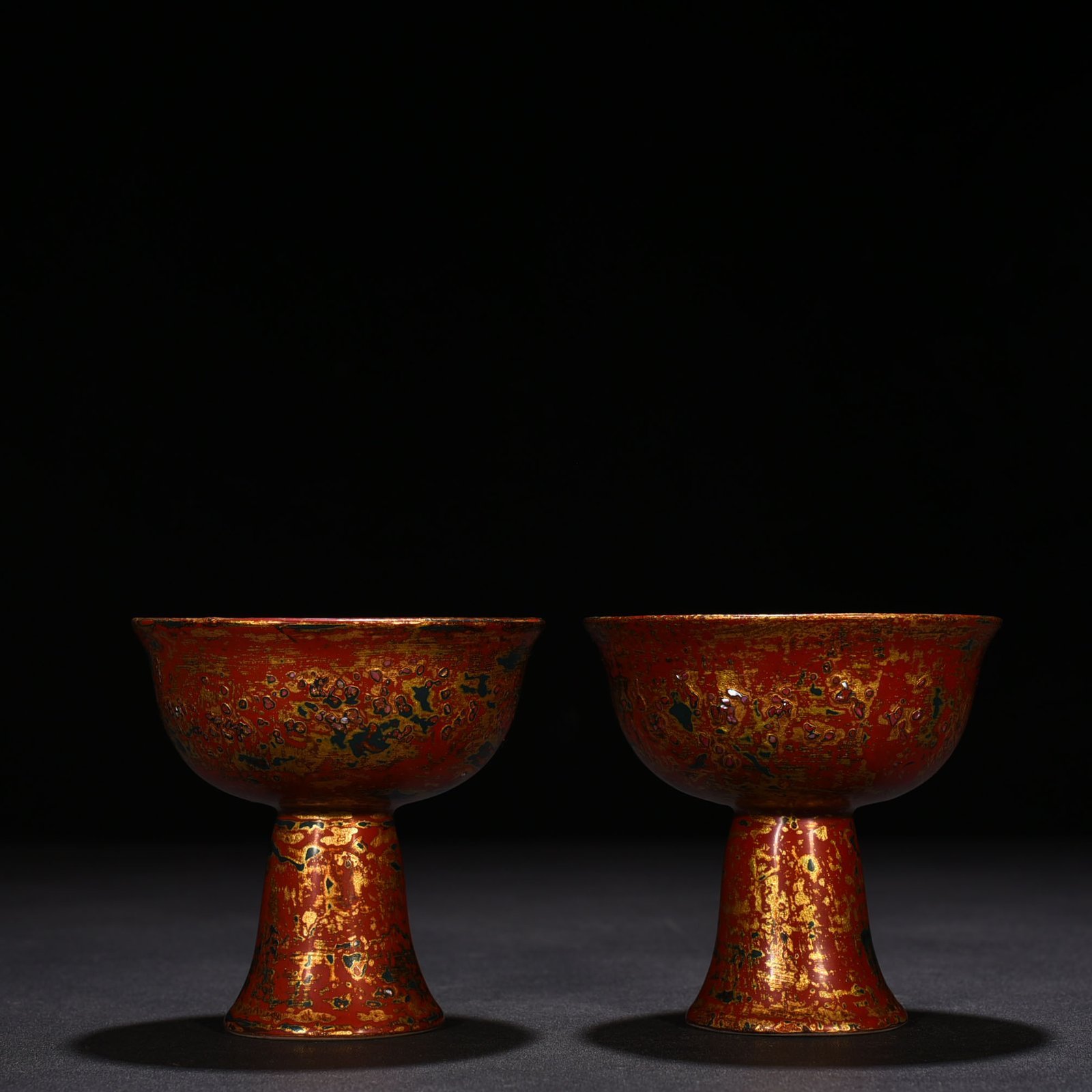 Ming Dynasty Xuande porcelain body large lacquer mother-of-pearl bronze goblet