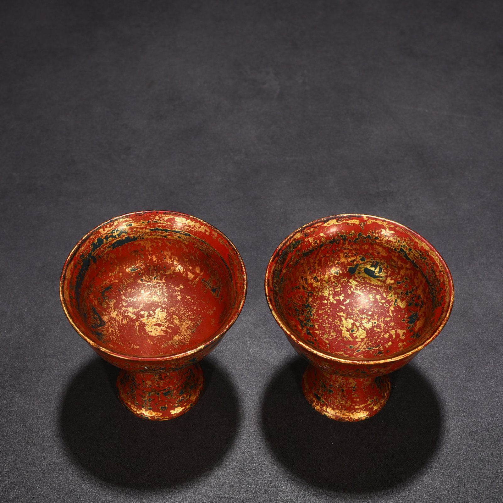 Ming Dynasty Xuande porcelain body large lacquer mother-of-pearl bronze goblet