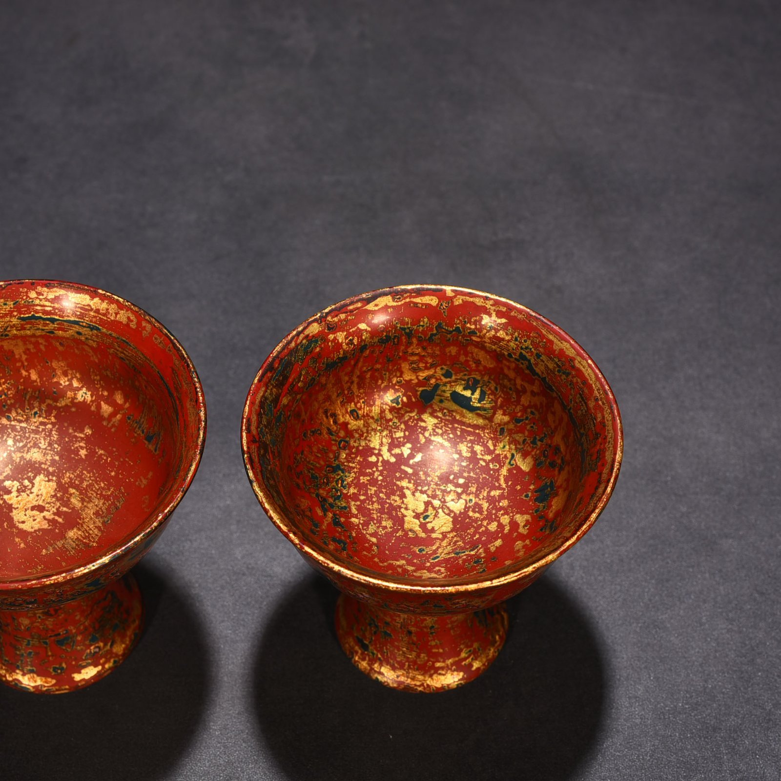 Ming Dynasty Xuande porcelain body large lacquer mother-of-pearl bronze goblet