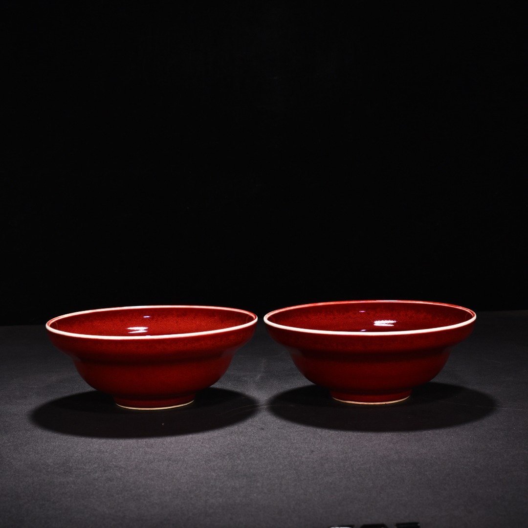 Ming Dynasty Xuande memorial red glaze folded bowl