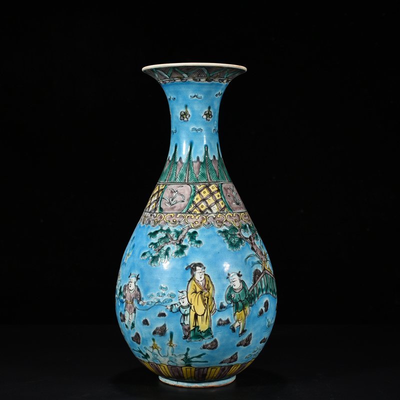 Ming Dynasty Xuande plain three-color figure jade pot spring vase