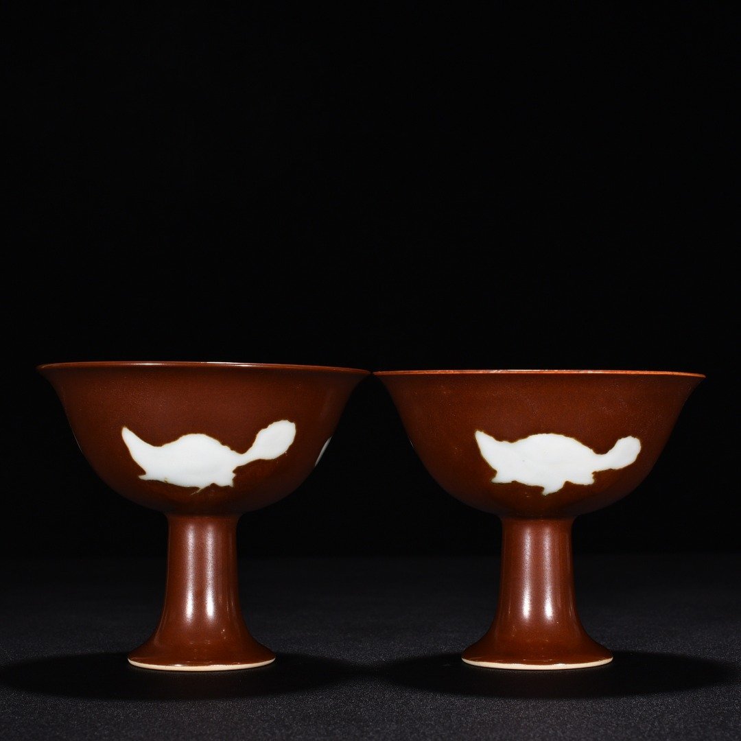 Ming Dynasty Xuande purple gold glaze three-fish goblet