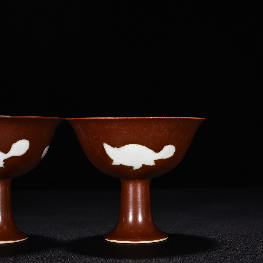Ming Dynasty Xuande purple gold glaze three-fish goblet