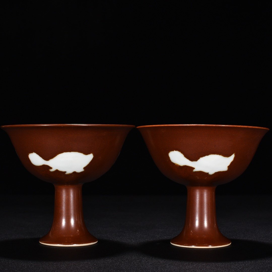 Ming Dynasty Xuande purple gold glaze three-fish goblet