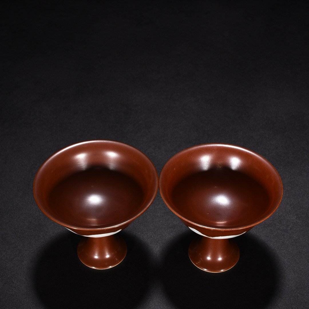 Ming Dynasty Xuande purple gold glaze three-fish goblet