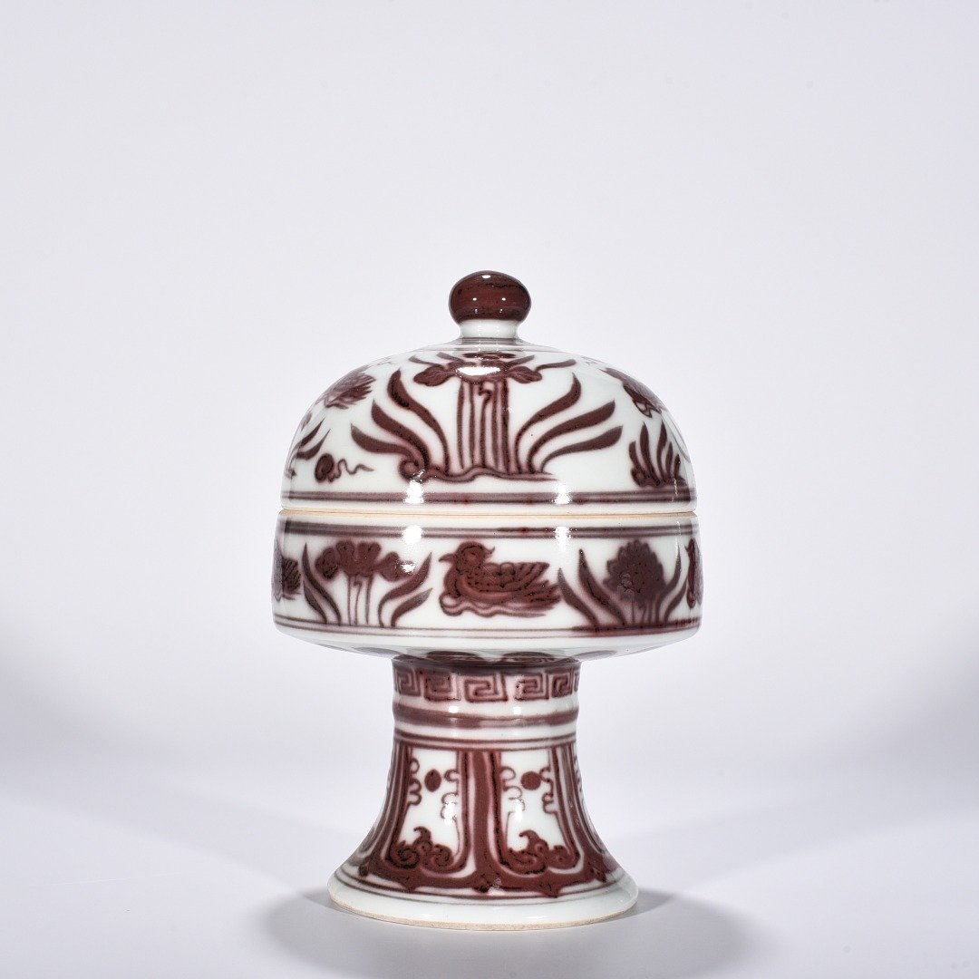 Ming Dynasty Xuande Glaze Red Lotus Pond Mandarin Duck Pattern Bean