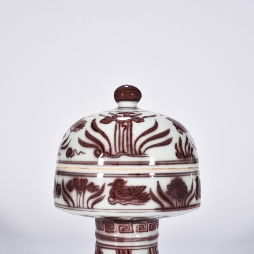 Ming Dynasty Xuande Glaze Red Lotus Pond Mandarin Duck Pattern Bean