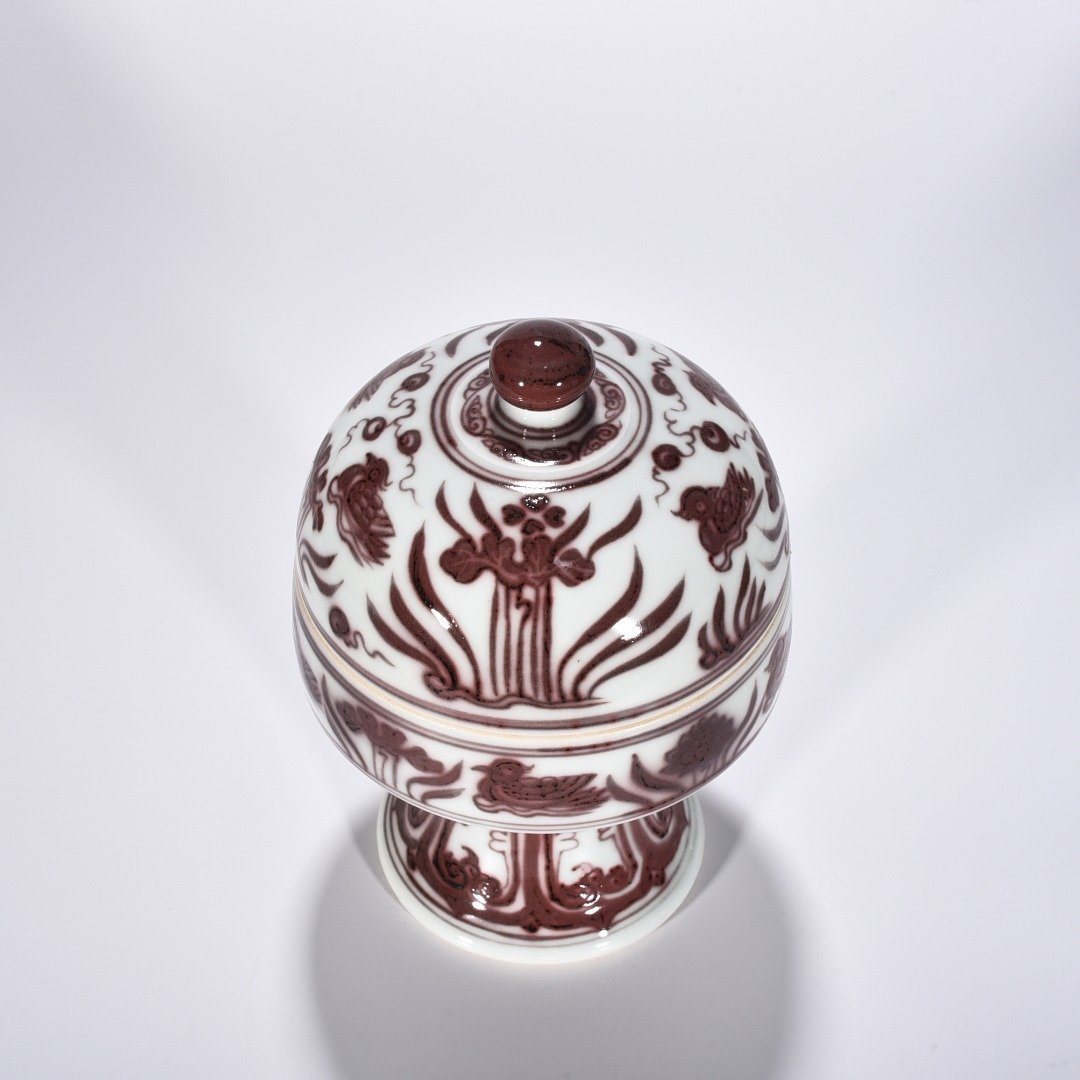 Ming Dynasty Xuande Glaze Red Lotus Pond Mandarin Duck Pattern Bean
