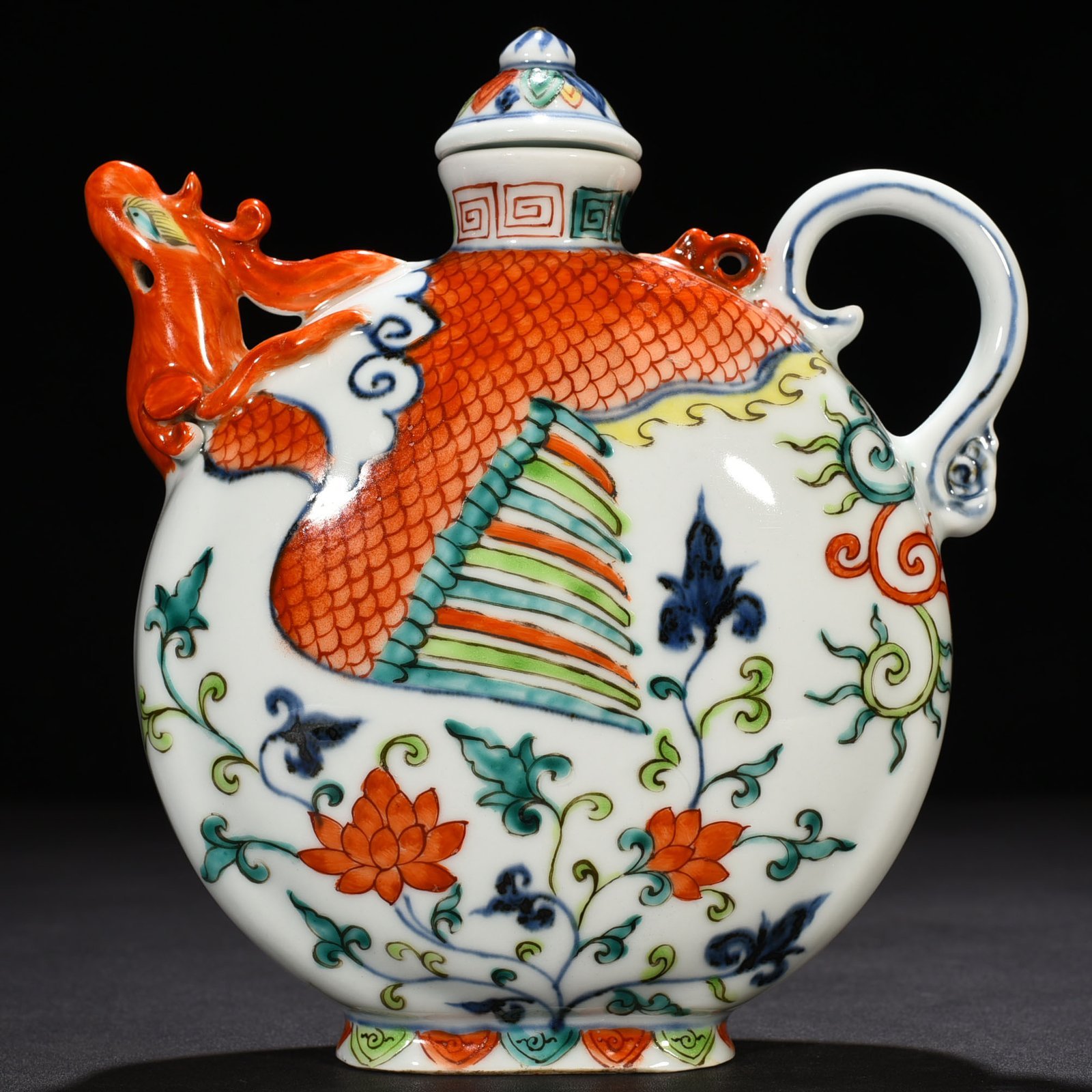 Ming Dynasty Xuande blue and white five-color phoenix head pot