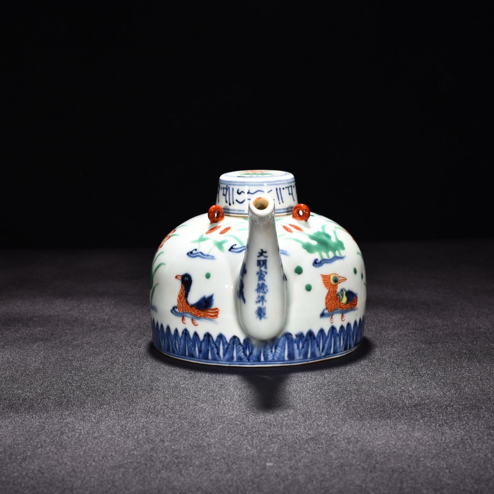 Ming Dynasty Xuande blue and white multi-colored lotus pond bamboo-jointed ewer