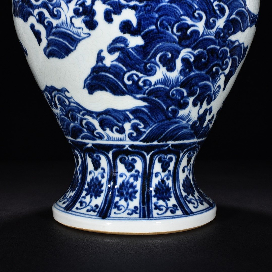 Ming Dynasty Xuande blue and white plum vase with sea water dragon