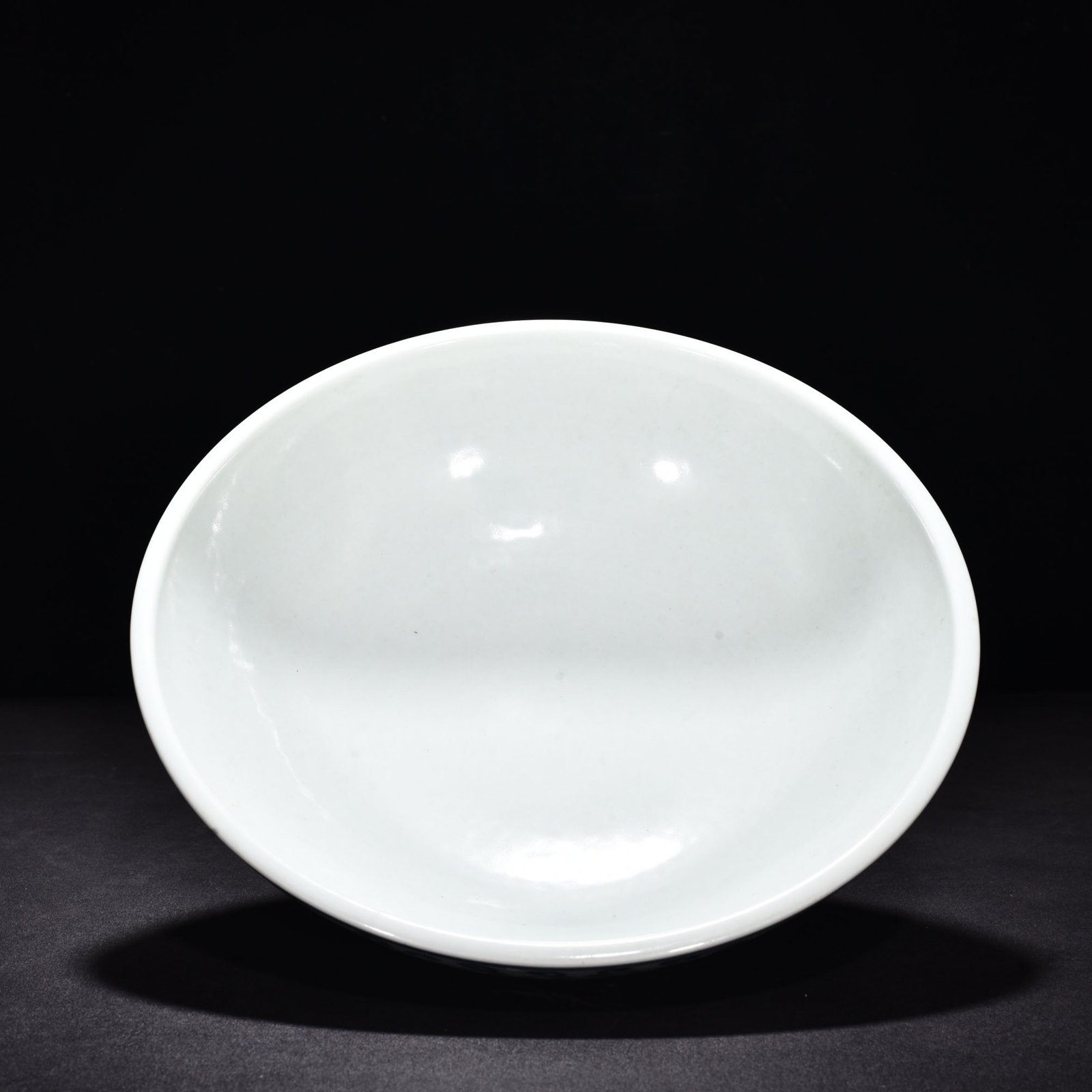 Ming Dynasty Xuande blue and white dice bowl with Ruyi pattern