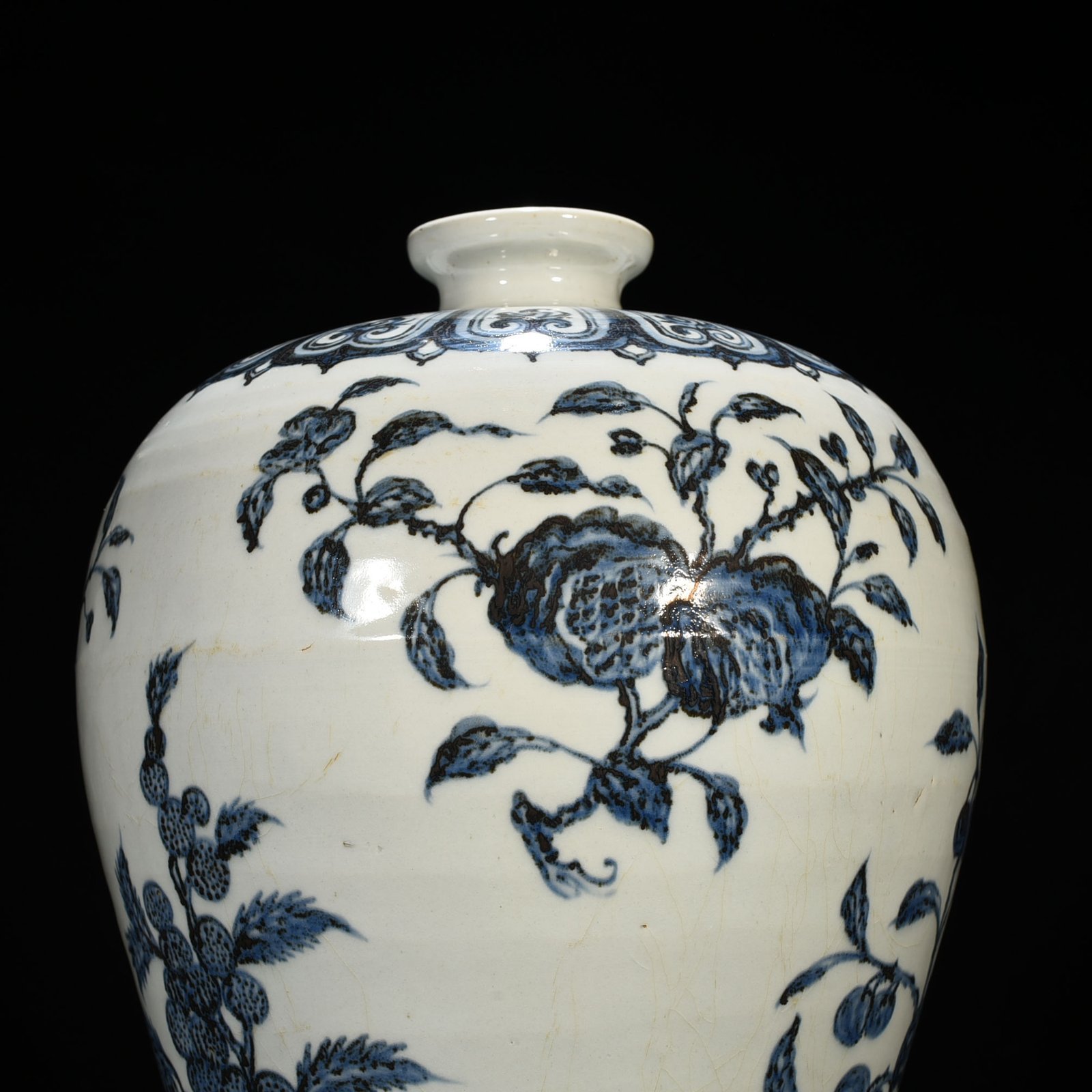 Ming Dynasty Xuande blue and white plum vase with broken branches flowers and fruits