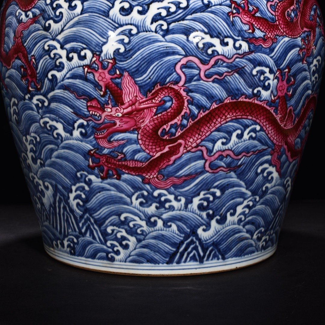 Ming Dynasty Xuande blue and white alum and red water dragon pattern vat