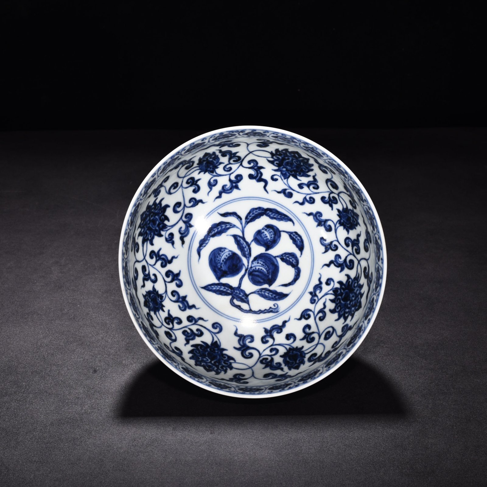 Ming Dynasty Xuande blue and white Arhat bowl with flower and fruit patterns