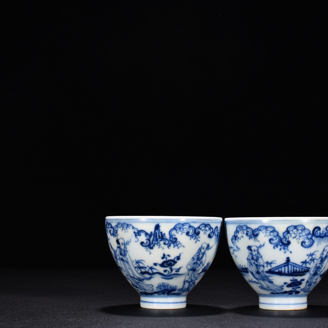 Ming Dynasty Xuande blue and white Taoist figure cup