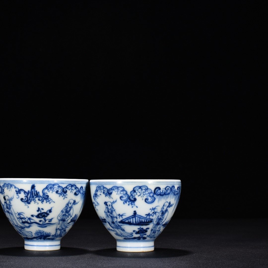 Ming Dynasty Xuande blue and white Taoist figure cup