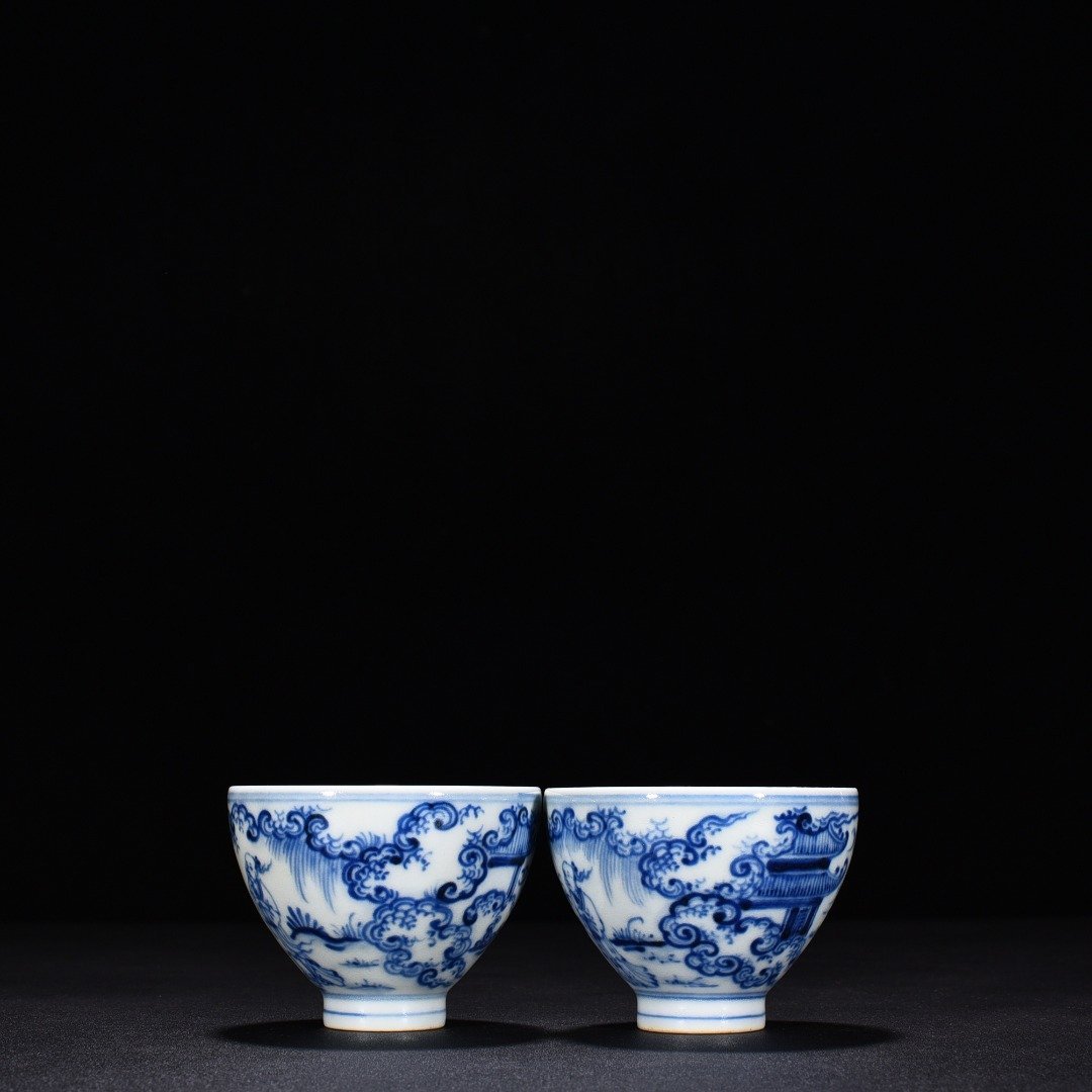 Ming Dynasty Xuande blue and white Taoist figure cup