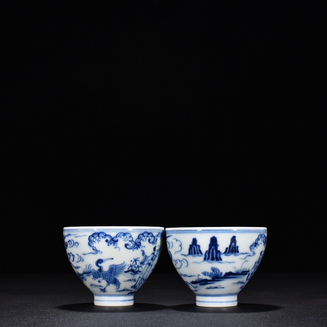 Ming Dynasty Xuande blue and white Taoist figure cup