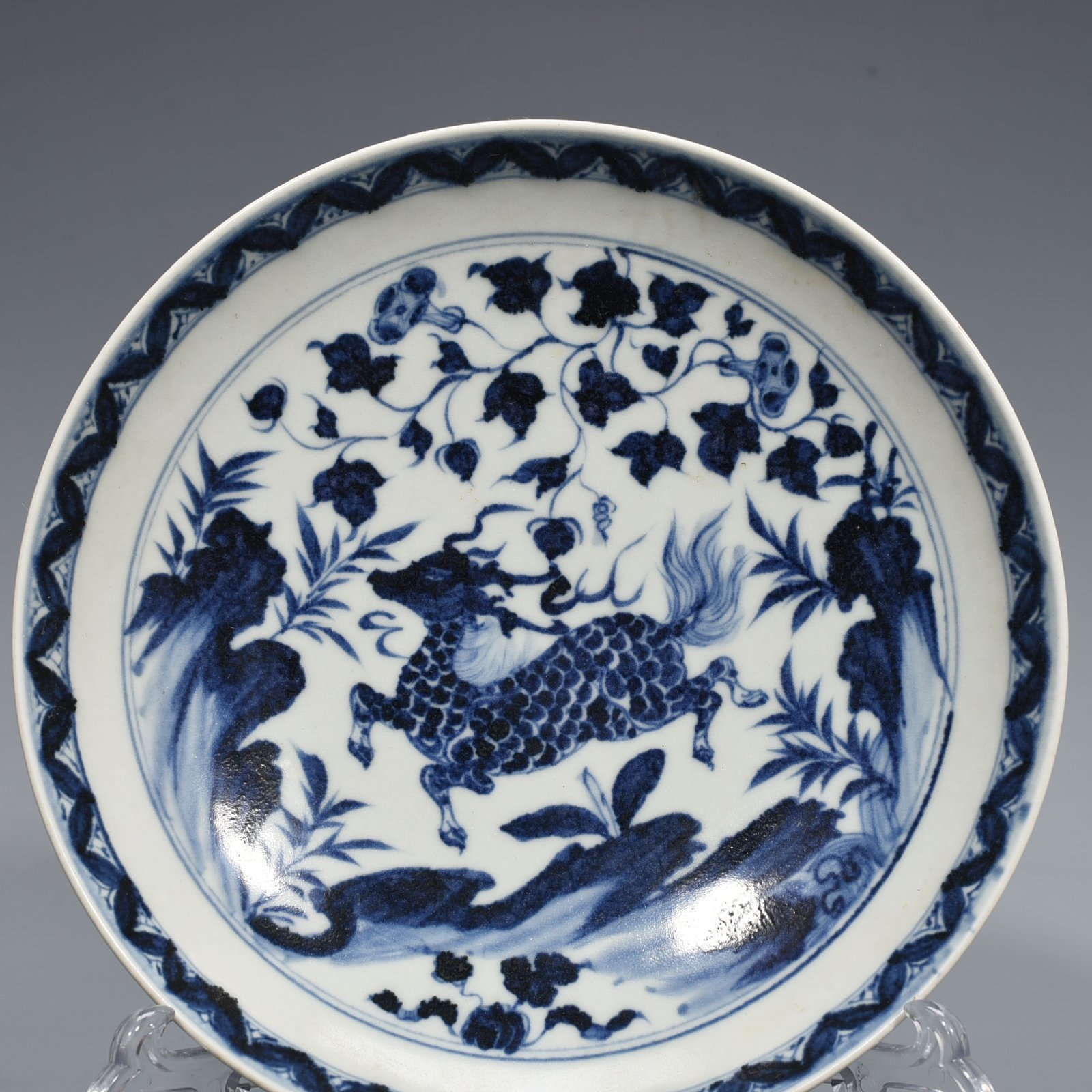 Ming Dynasty Xuande blue and white unicorn pattern plate