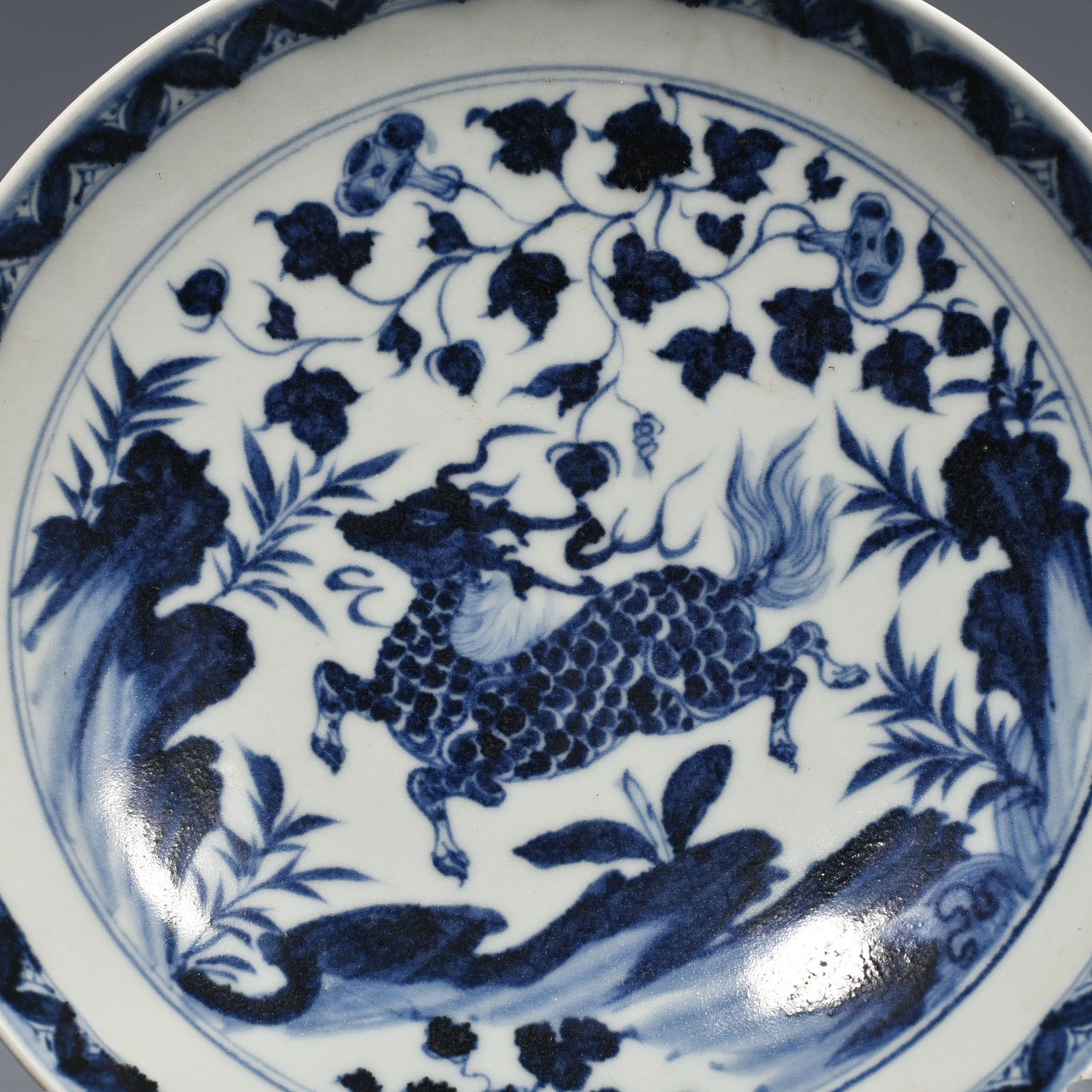 Ming Dynasty Xuande blue and white unicorn pattern plate