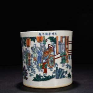 Ming Dynasty Chongzhen blue and white five-color figure pattern pen holder