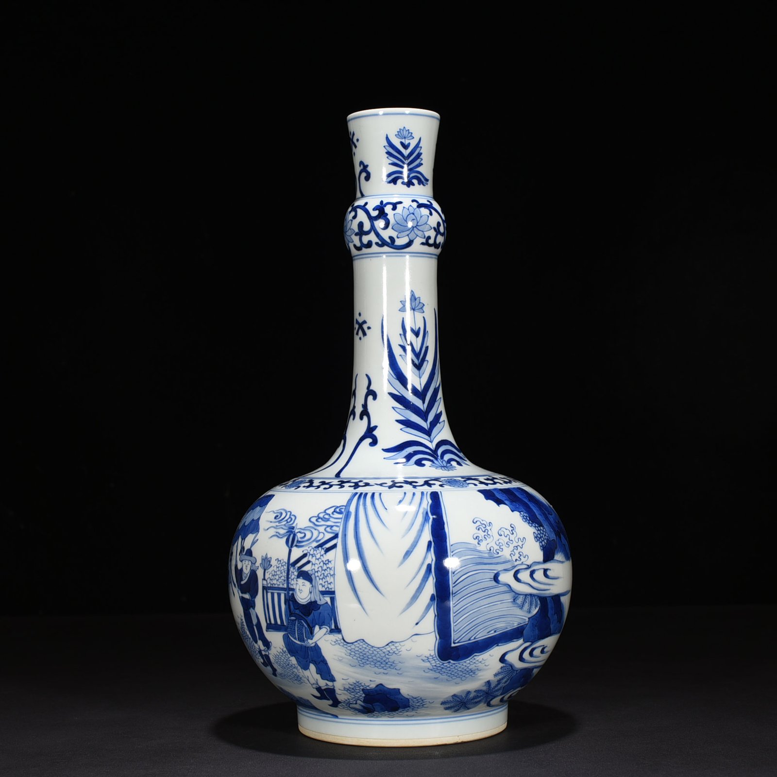 Ming Dynasty Chongzhen blue and white character story pattern flask