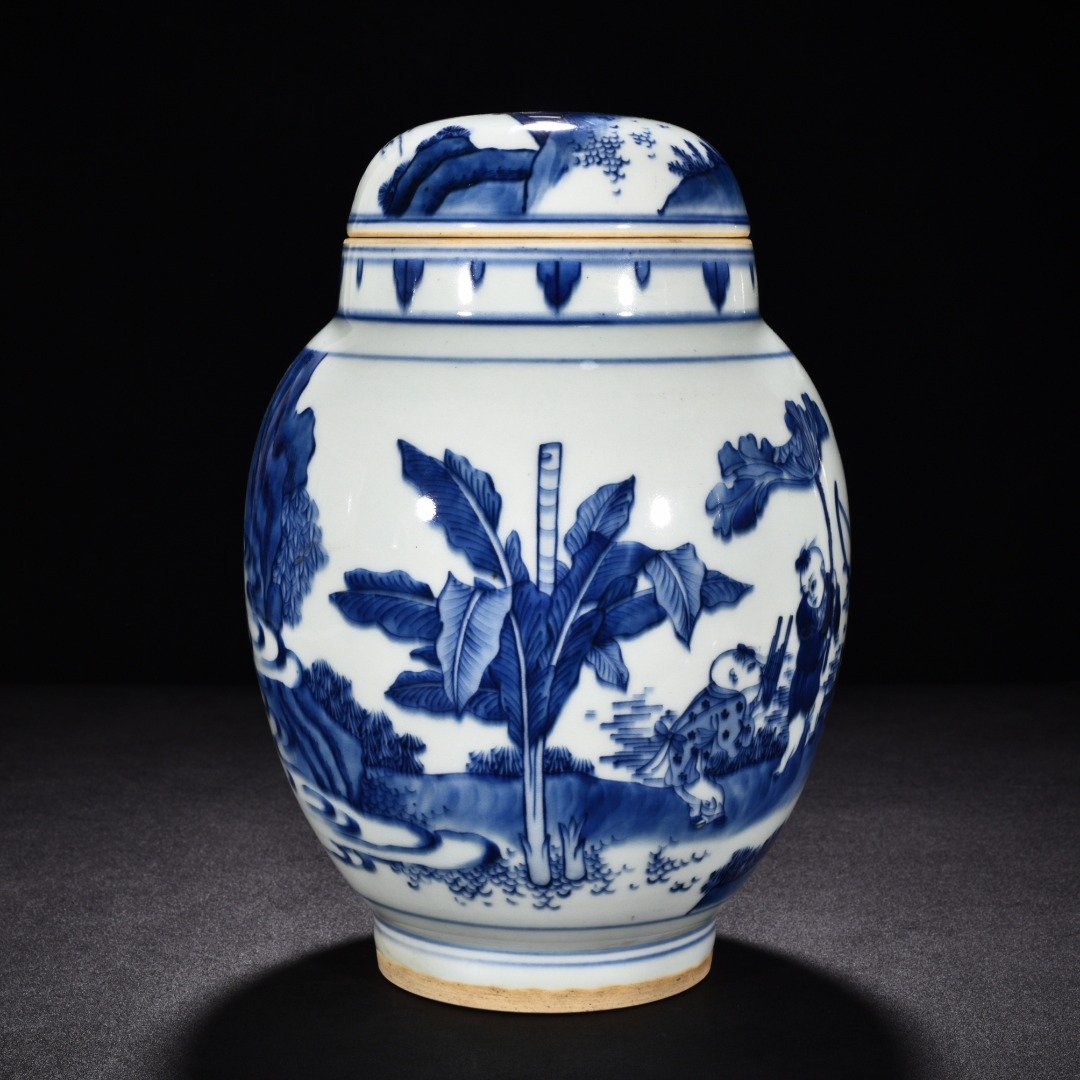 Ming Dynasty Chongzhen blue and white unicorn presenting a child with figure pattern lid jar