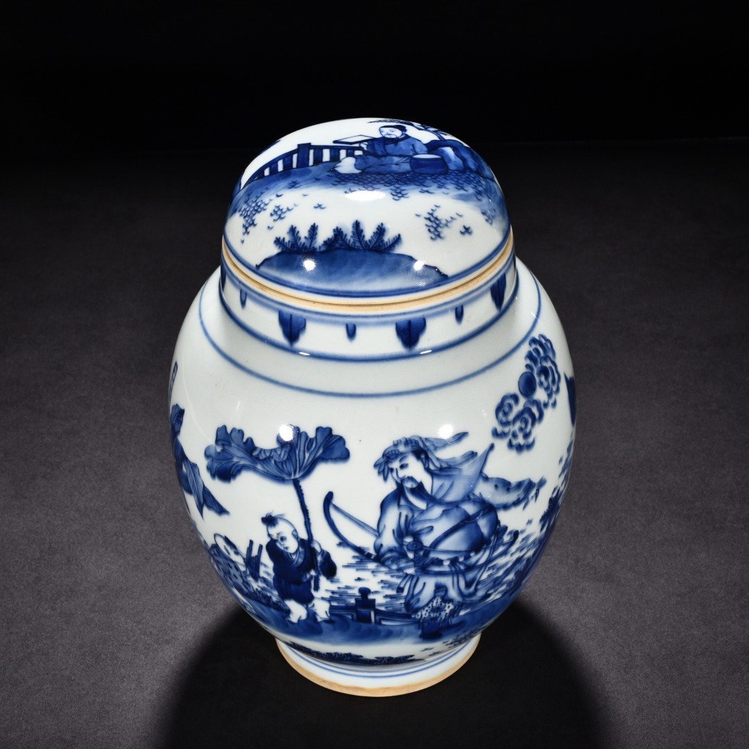 Ming Dynasty Chongzhen blue and white unicorn presenting a child with figure pattern lid jar