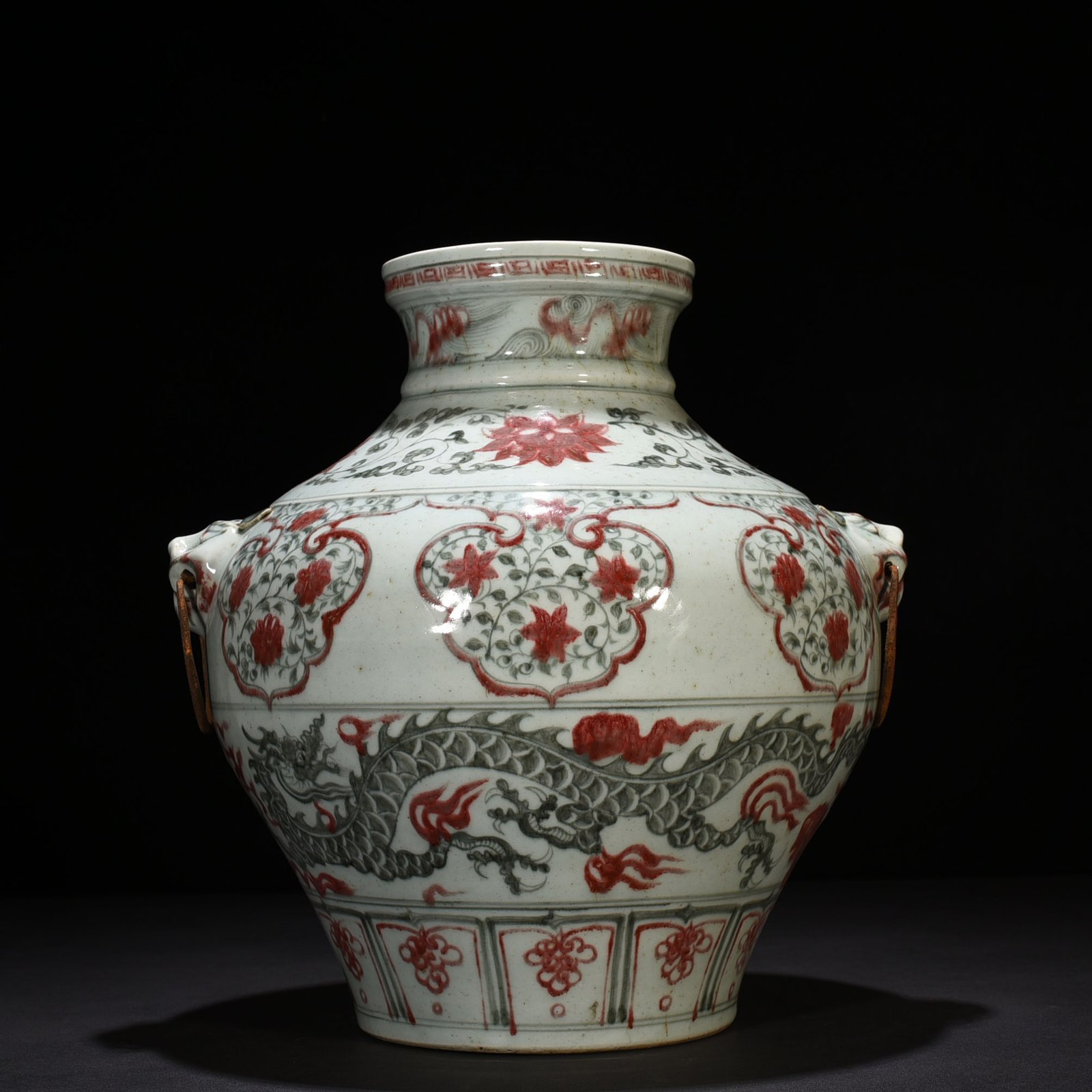Ming Dynasty Jianwen blue and white underglaze red floral dragon pattern animal ear jar