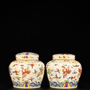 Ming Dynasty Chenghua five-color painted gold cloud and crane pattern lid jar
