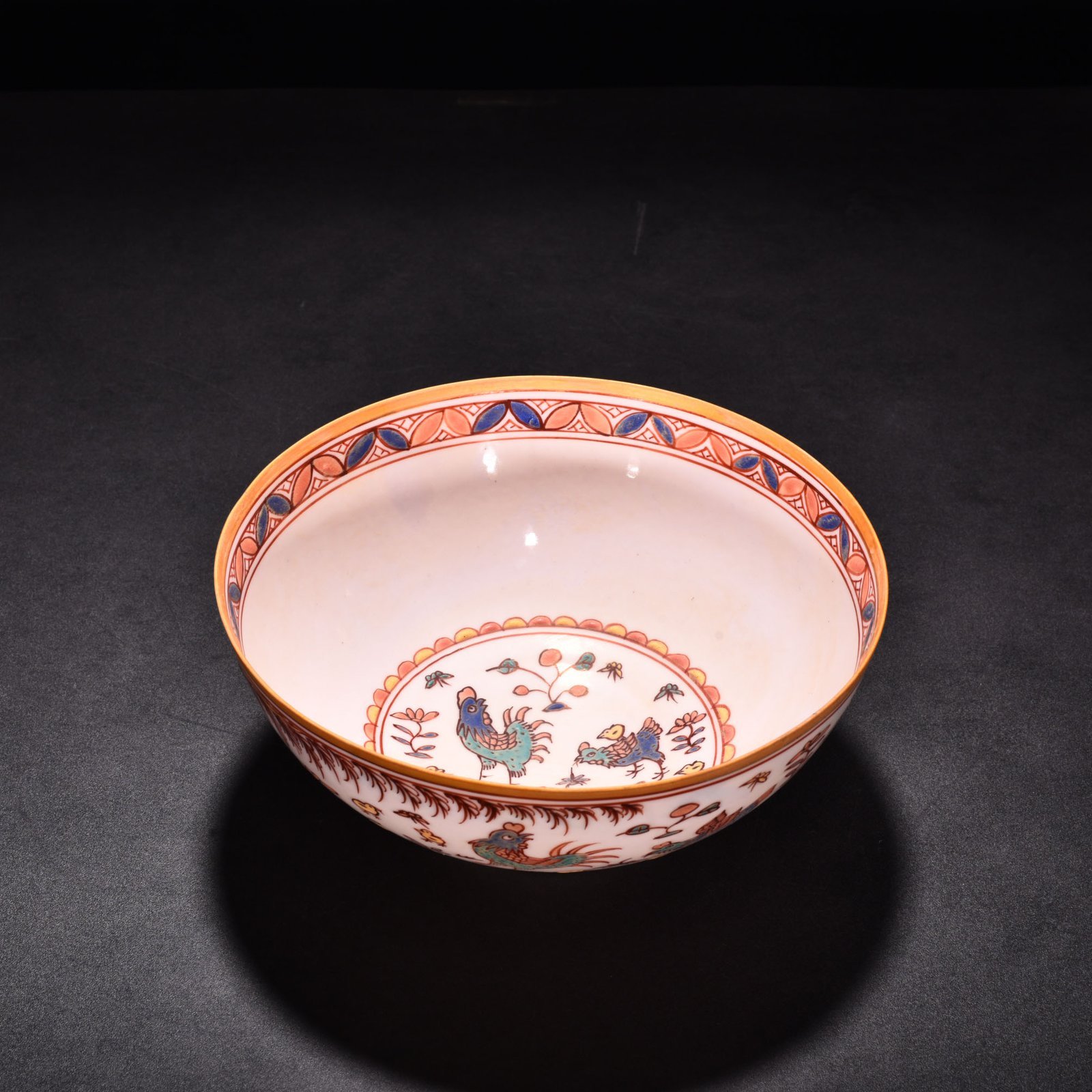 Ming Dynasty Chenghua multicolored gold-painted family portrait chicken pattern thin bowl